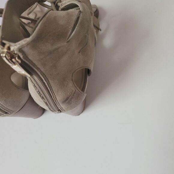 Marc Fisher Paradox Lace Up Block Heeled Sandals in Nude Size 9 - Picture 5 of 9